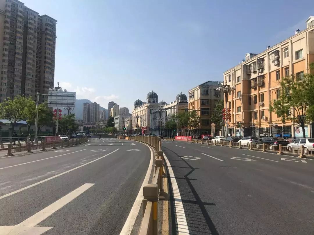 一批具有 品牌特色的示范点 突出特色 强化示范引领作用 新桥大街创建