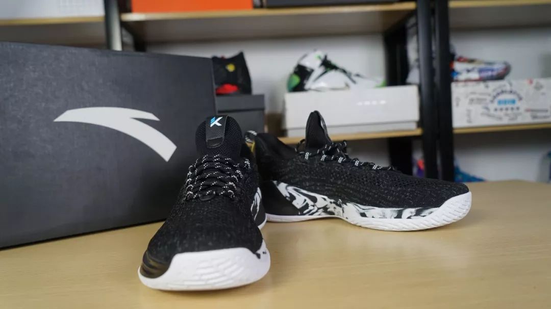 原创三百块夏季透气篮球鞋球星签名加成kt4轻骑兵开箱测评