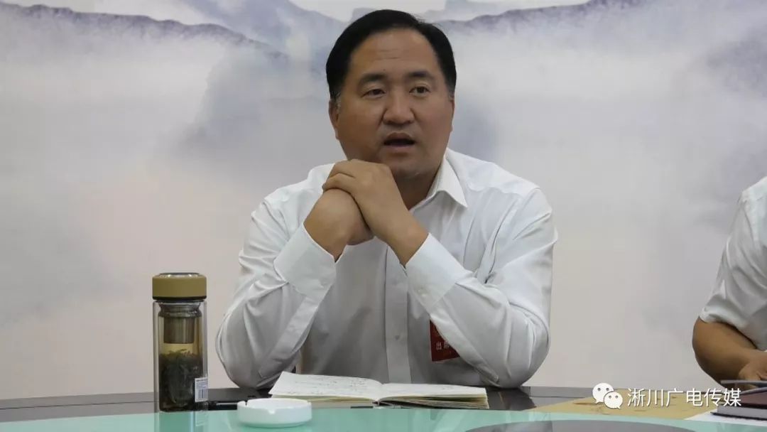 县长杨红忠参加龙城街道,金河镇代表团审议