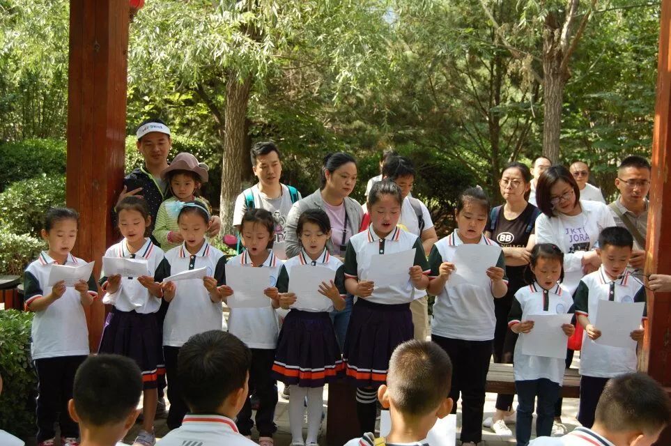 遙望齊州九點菸登頂匡山會詩仙濟南匯文實驗學校開展研學活動