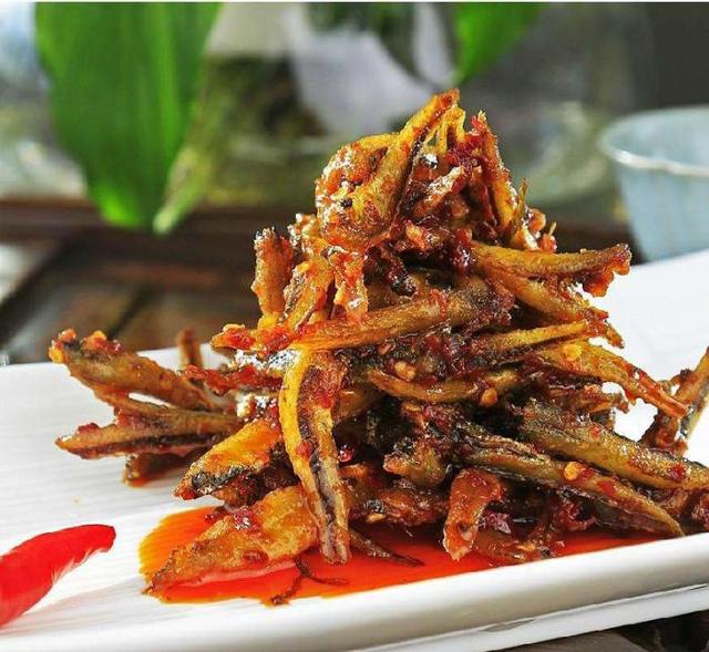 超市里1元一包的"麻辣鱼仔"是用什么鱼做的?经常吃的多了解下_丁香鱼