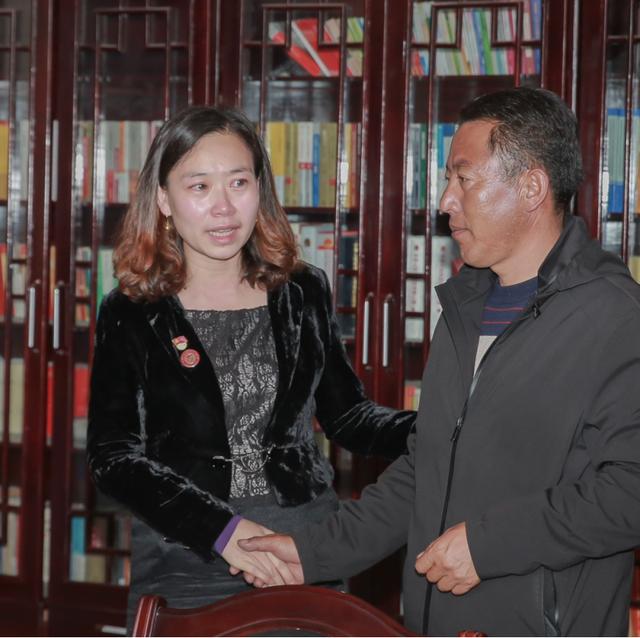 李荣花在调解现场李荣花自2018年7月到达服务地