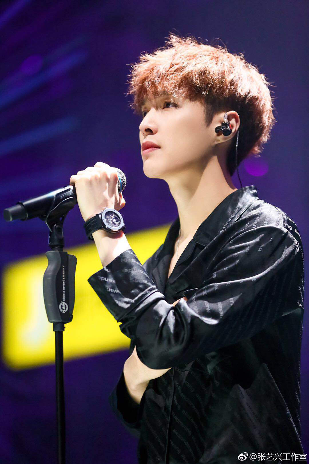 张艺兴首次个人巡回演唱会大航海起航概念海报彰显音乐征途野心