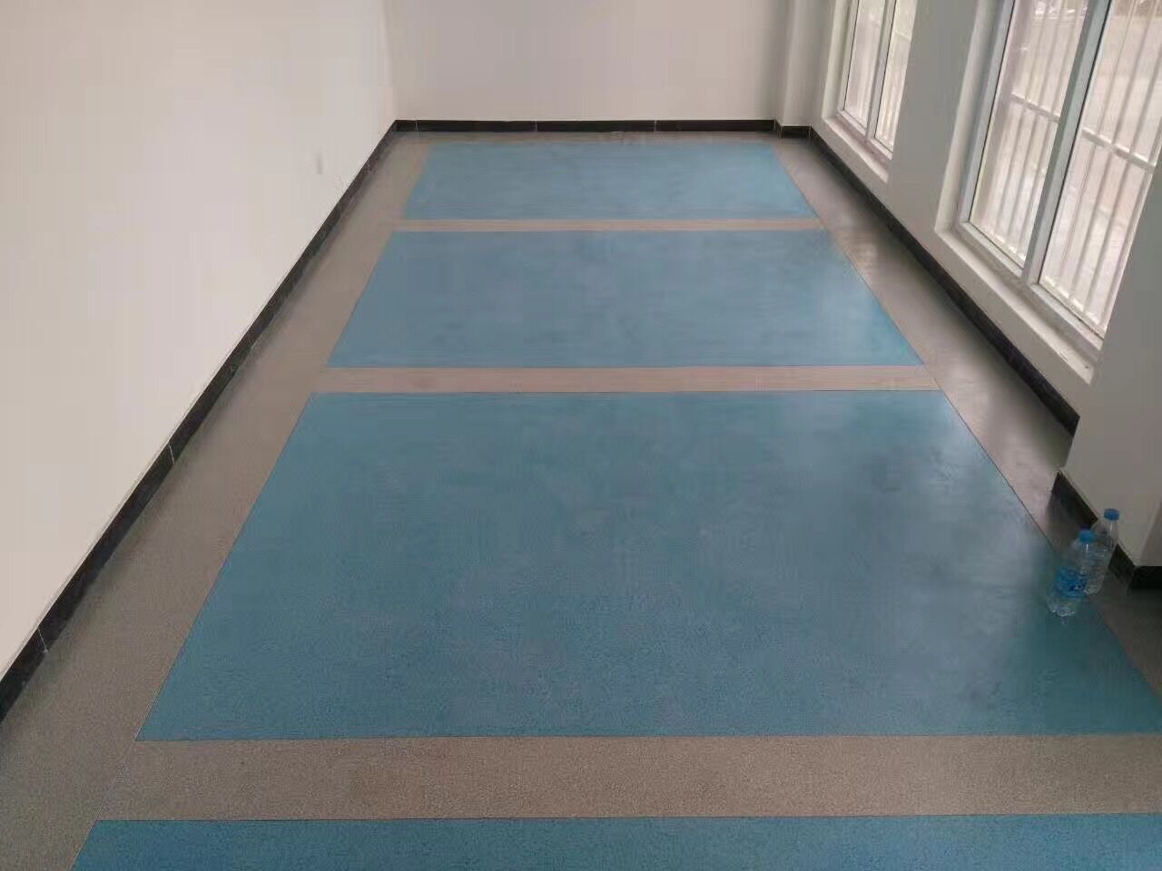 走廊楼梯礼堂报告厅图书馆舞台专用pvc塑胶防滑橡胶地板地胶地面材料
