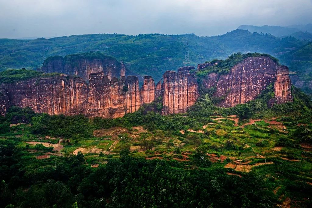 付卫忠/摄7011地下工程坪石镇,还有一个神秘地下堡垒,那便是7011基地.