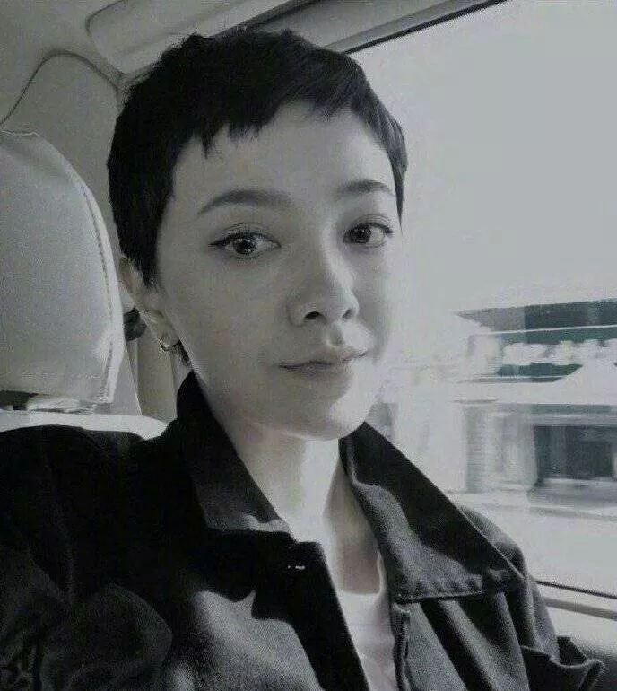 女星剃寸头后:迪丽热巴很男人,周冬雨很妩媚,郭采洁很美艳_短发