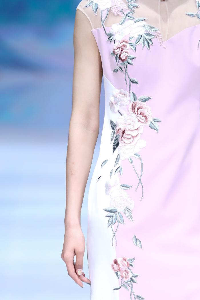 金剪刀棠吟华丽绽放江南国际时装周你若盛开蝴蝶自来