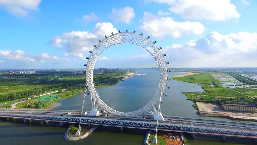 滨海网红渤海眼摩天轮游客纷至沓来