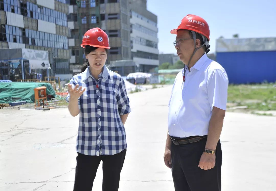 付桂荣主任先后来到后勤辅助楼,病房楼,门诊医技楼