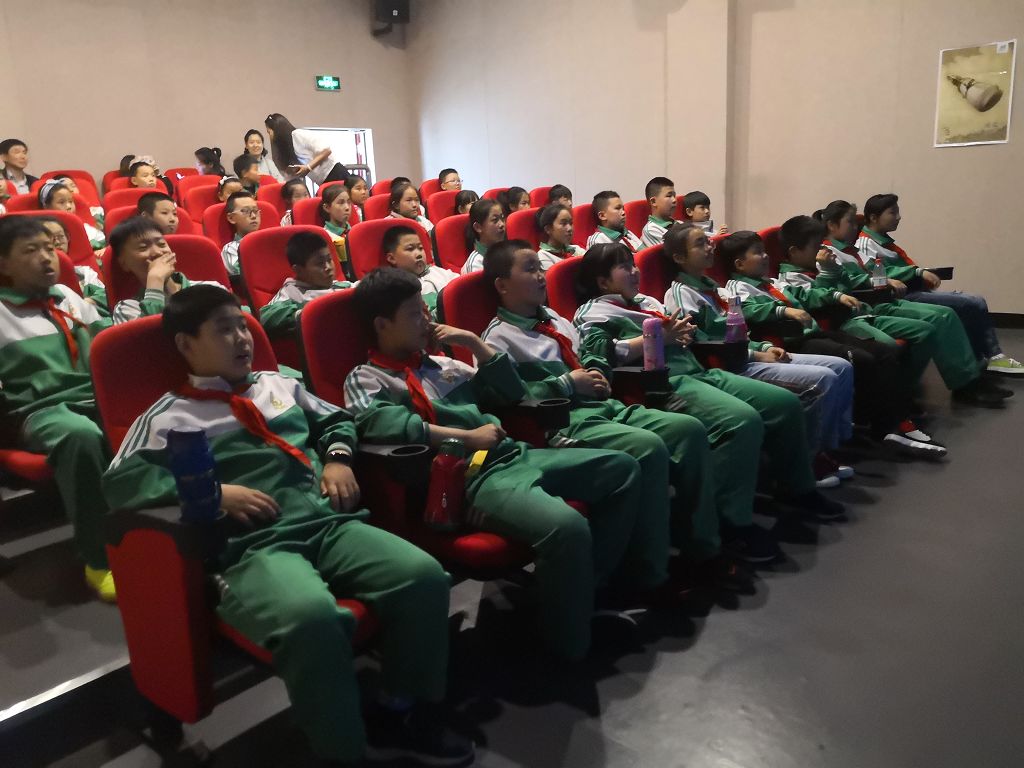 结对子种文化齐齐哈尔市图书馆携手东路小学举办我爱鹤乡绘画展