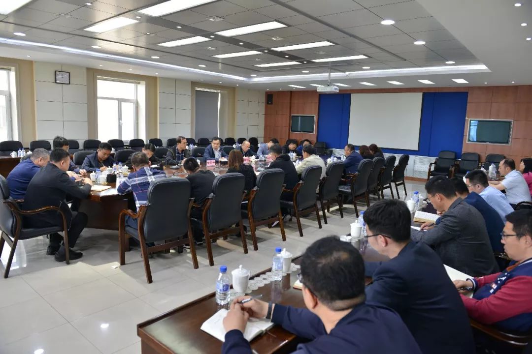 胡雪峰同志在讲话中感谢组织给予自己的信任与重托,他表示,一定按照省