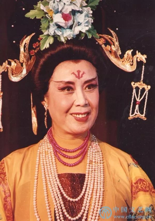 艺坛大家郎咸芬感恩的心她的表演充分发挥了吕剧鲜明的地方特色和浓郁