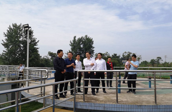 内江市人民政府副市长蒋学东一行到隆昌市调研水污染防治工作落实情况