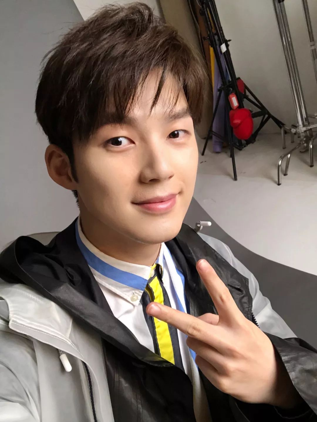 the sea(至于这三张帅气的自拍照如何拍出来的,尽情期待董力自拍教学