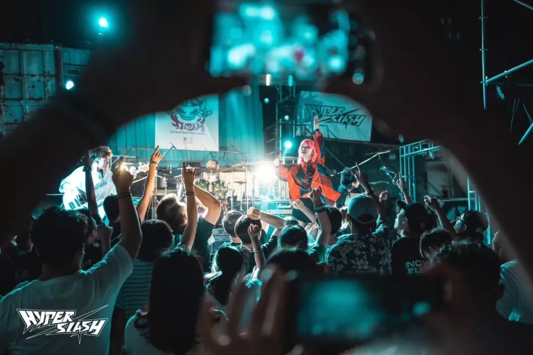 乐队联系方式/wechathyperslash_dailyweibohyperslash_official乐队