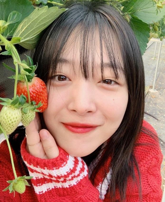 韩国素颜女神秀晶雪莉知恩秀智你pick谁怎么有效去除脂肪粒