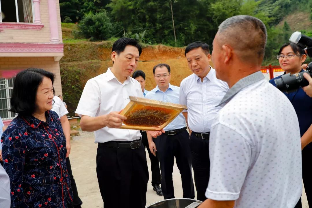 梧州市委副书记蒋海东,以及蒙山县领导冼秋莲,韦贤康,蒙中平,罗光杰