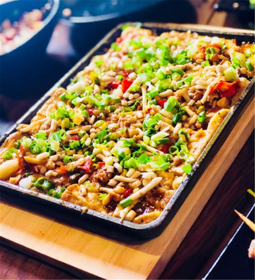 成都也能吃到的地道宜宾烧烤包浆豆腐鲜嫩饱口味道正宗还不燥