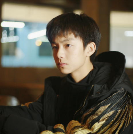 原创《筑梦情缘》中的小沈其南,15岁黄毅帅气十足,高颜值神似钟汉良