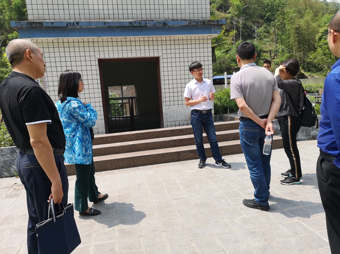 邱岽秦开展县精神病医院前期选址调研