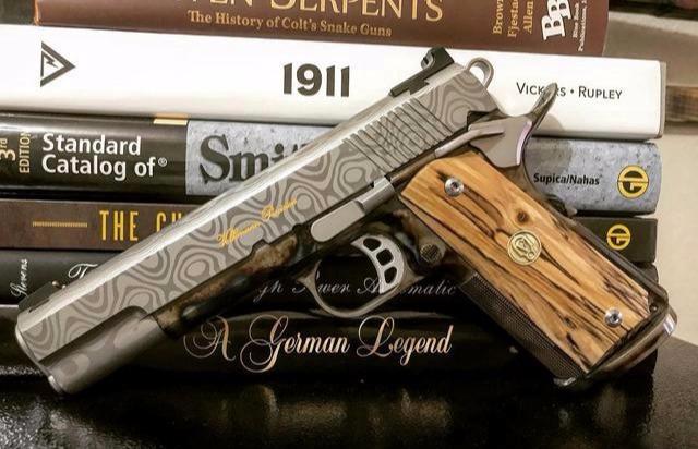 枪中的经典手枪勃朗宁m1911为什么可以驰骋疆场70年