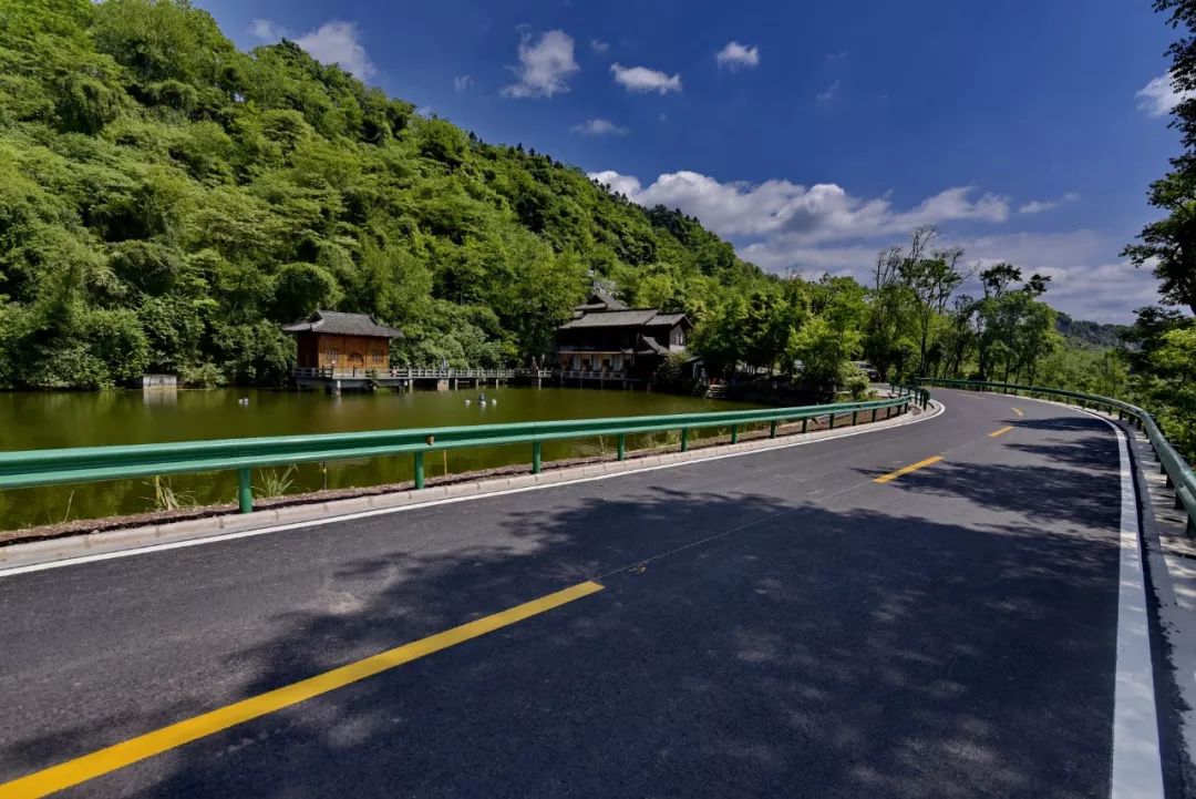 实地探访天府新区的富民公路修好了