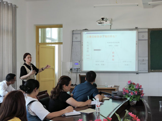 孙明驱乡村名师工作室徐先敏教育名师工作室到共和小学开展联合教研