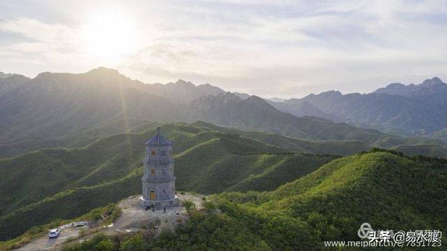 易州弘願塔,該塔位於易縣西陵鎮豹子峪村,是一座磚木結構密簷塔.