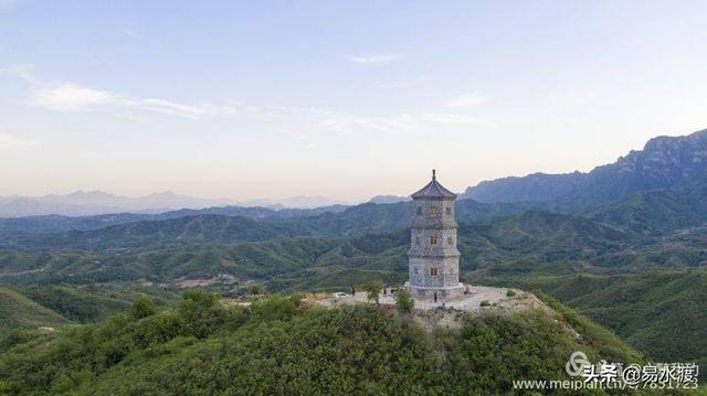 易州弘願塔,該塔位於易縣西陵鎮豹子峪村,是一座磚木結構密簷塔.