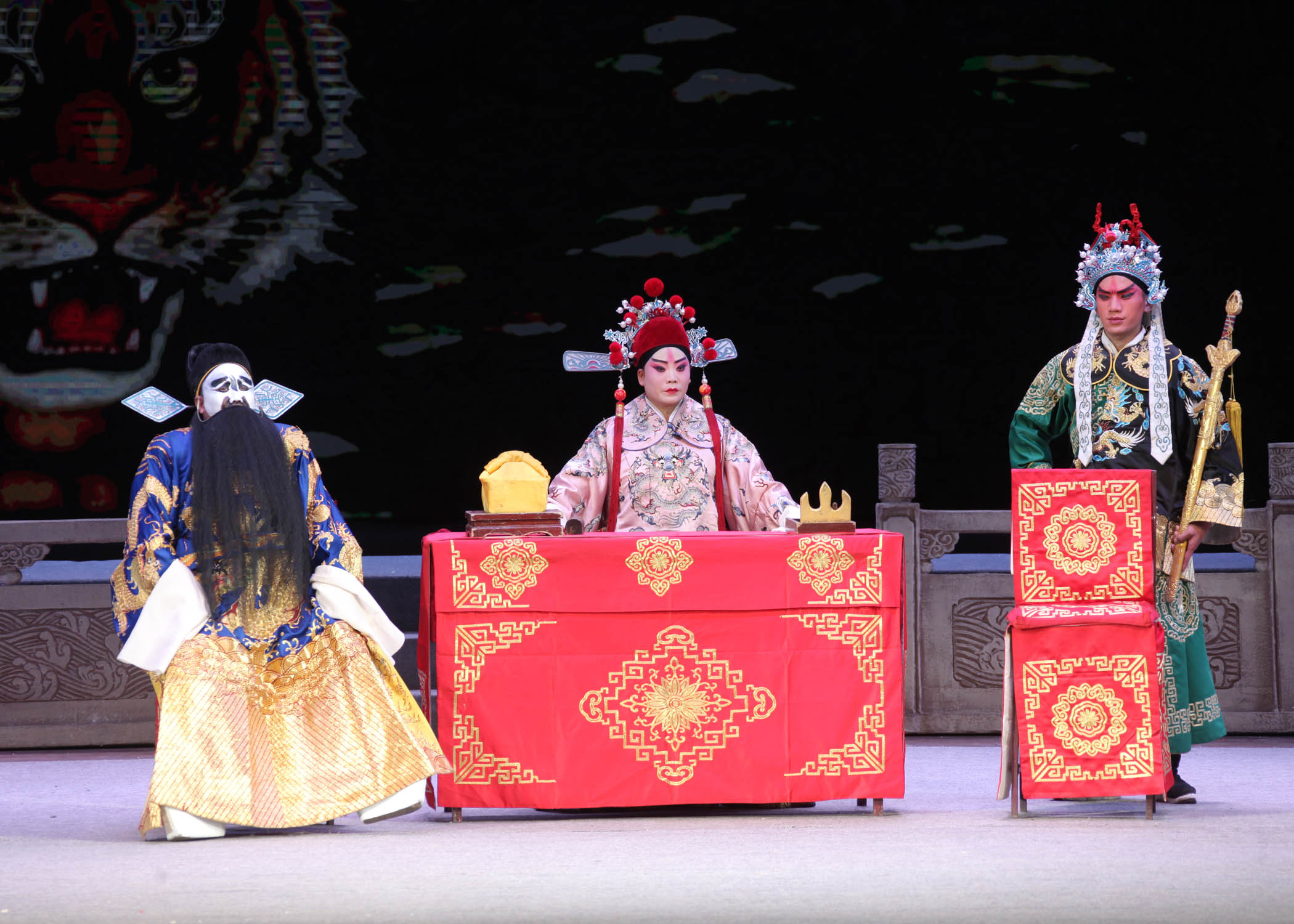 上党落子古装戏《朱元璋斩婿》在潞州剧院上演