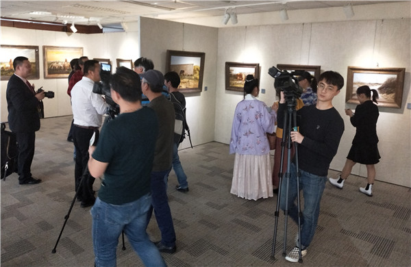 “画布上的乡情”高飞油画个展在京精彩开幕