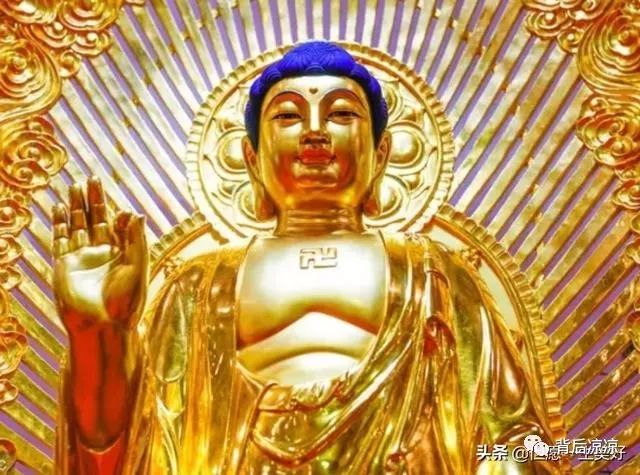 大早拜如来,财福双双而到,元宝滚滚而来