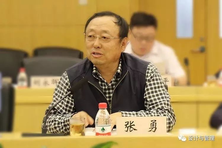 中设协建筑设计分会常务副会长徐全胜,副会长马立东,马华山,常务副