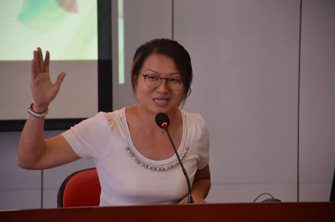 以研促教教研相长张槎中学举行区级小课题成果汇报交流会