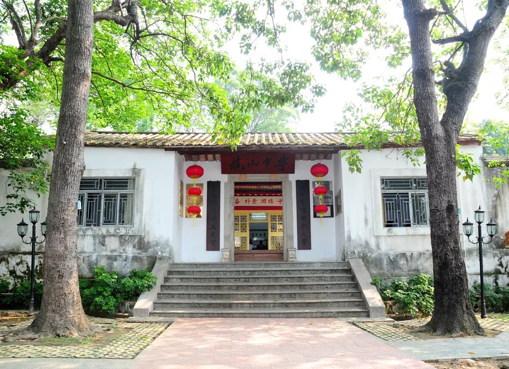 陆丰市龙山中学图片