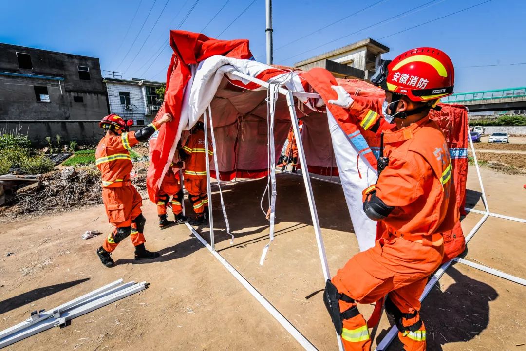 錘鍊鋼鐵意志淬鍊過硬本領跟馬鞍山消防一起感受高燃地震拉動演練