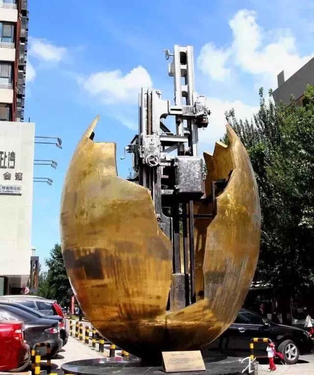 老盛京城市记忆带你重温铁西这些工业雕塑背后的故事