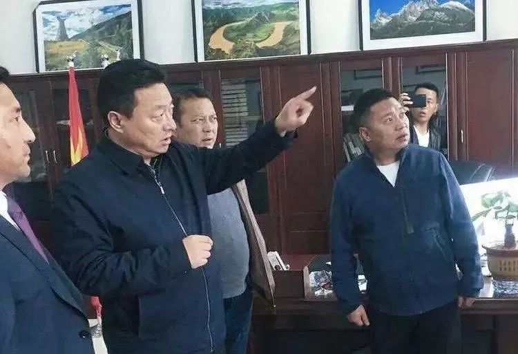 尼玛才仁赴县文联检查指导工作