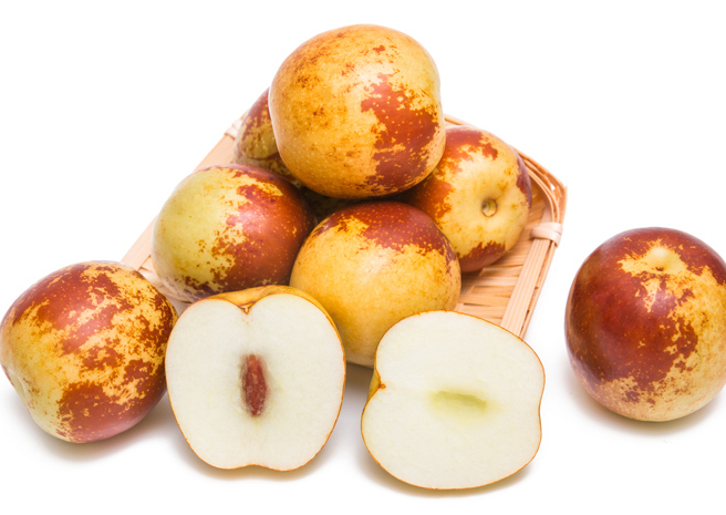 夏天,有条件家庭可以常备这几款冬枣,香甜可口,给身体补充维c