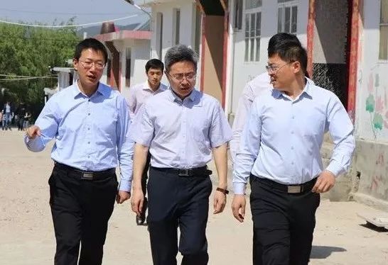 乡村振兴青年有为丨团省委到解甲庄街道南水桃林村走访调研