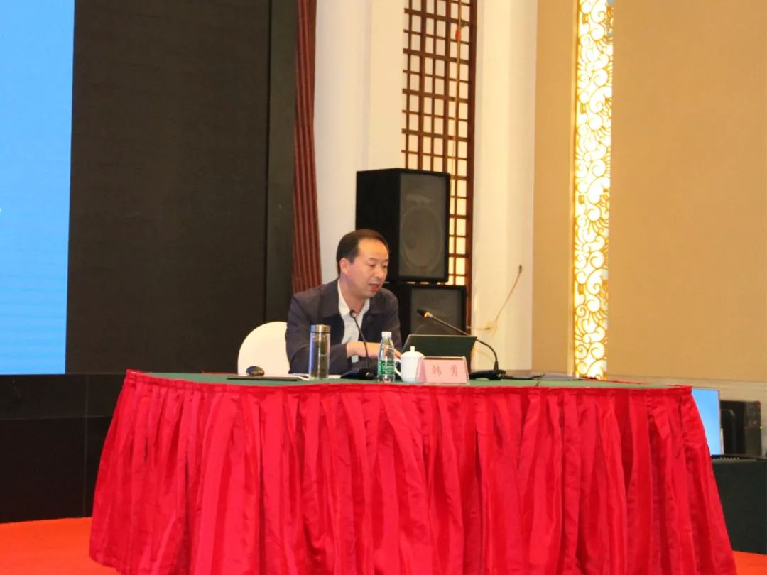 部组织二处处长韩勇,省委政研室改革督办处处长汤红兵以及省委党校