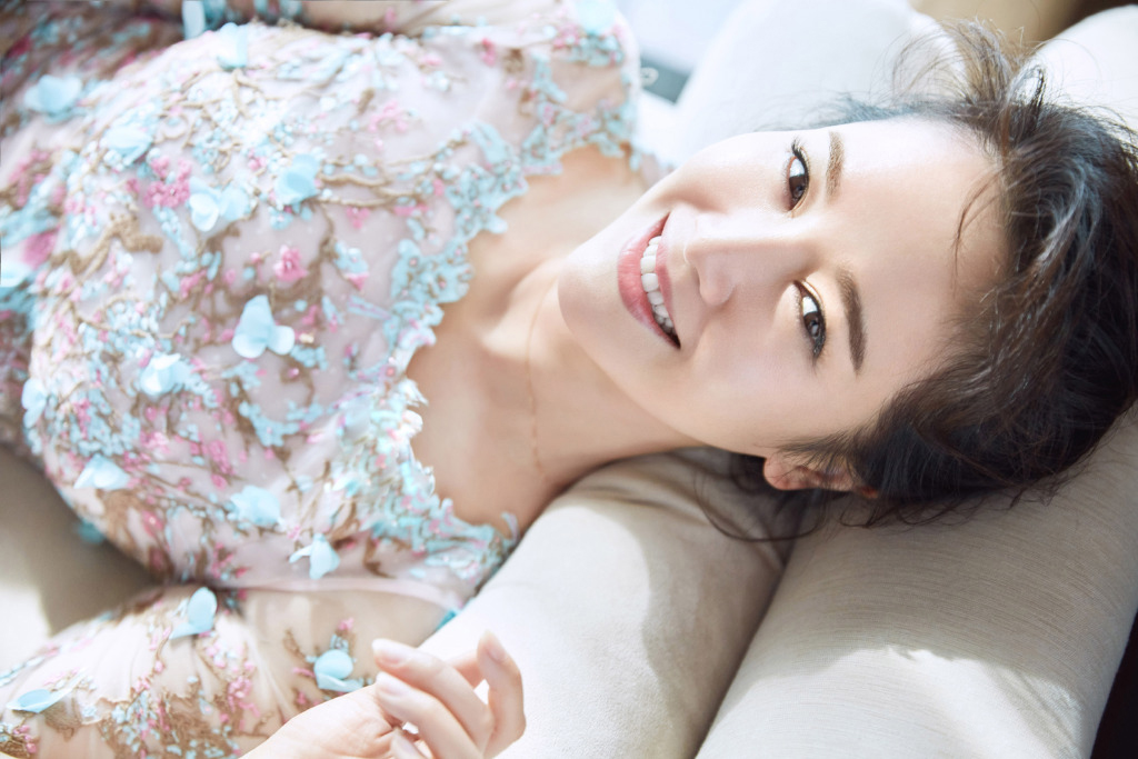 左小青时尚优雅写真图片