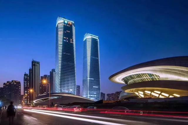 地产老炮们为何偏爱这座写字楼,房企大本营会是它么?_金茂