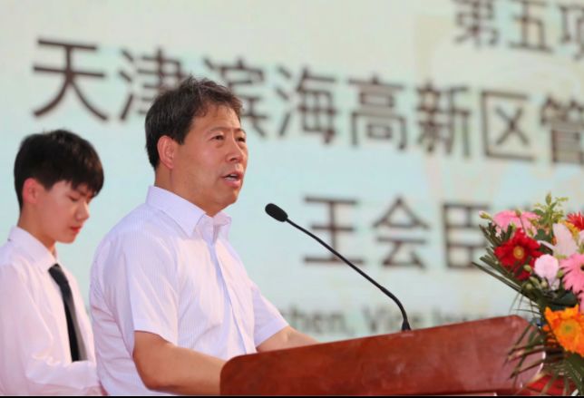 龙永祥总校长讲话,感谢社会各界对华苑枫叶的关心和支