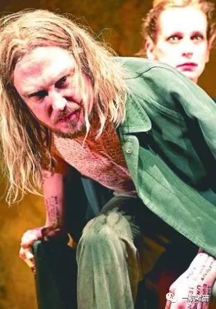 冲突起因,奥尔恭想让答丢夫变成自己"家里的人".