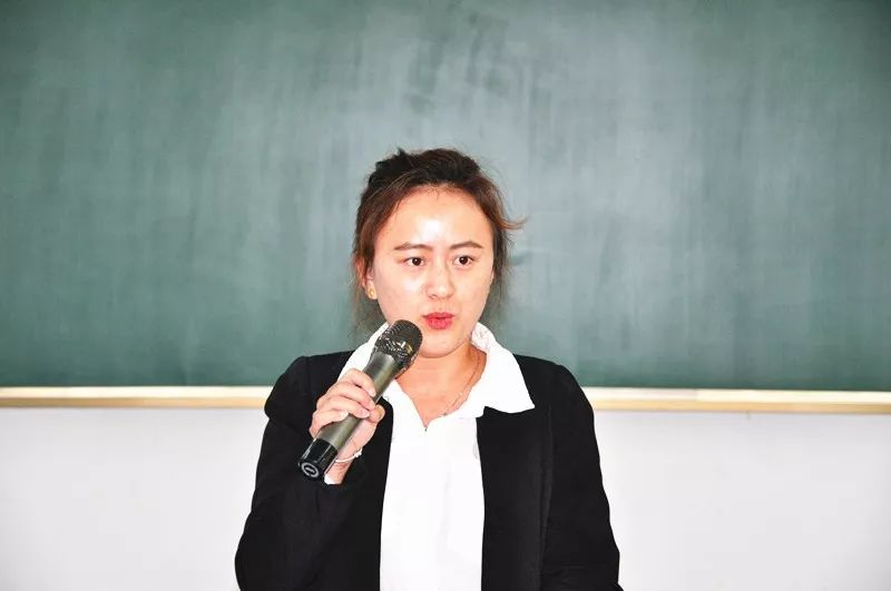 扬师德 正师风 争做四有好老师——巨源中心校召开主题师德演讲活动