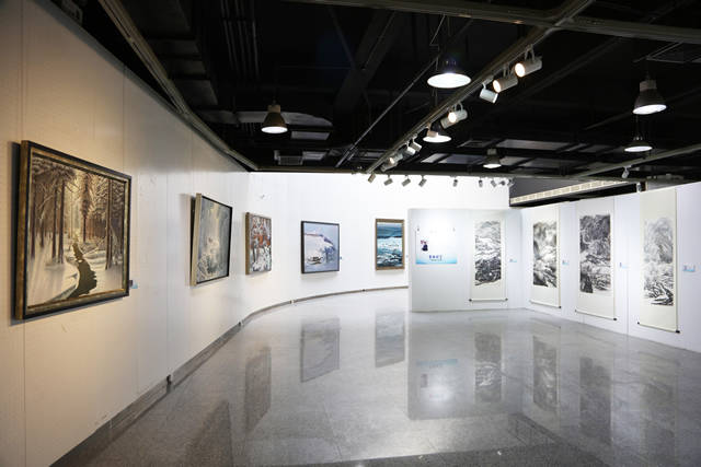雪国精灵冰雪绘画作品联展在山西大学美术馆展出
