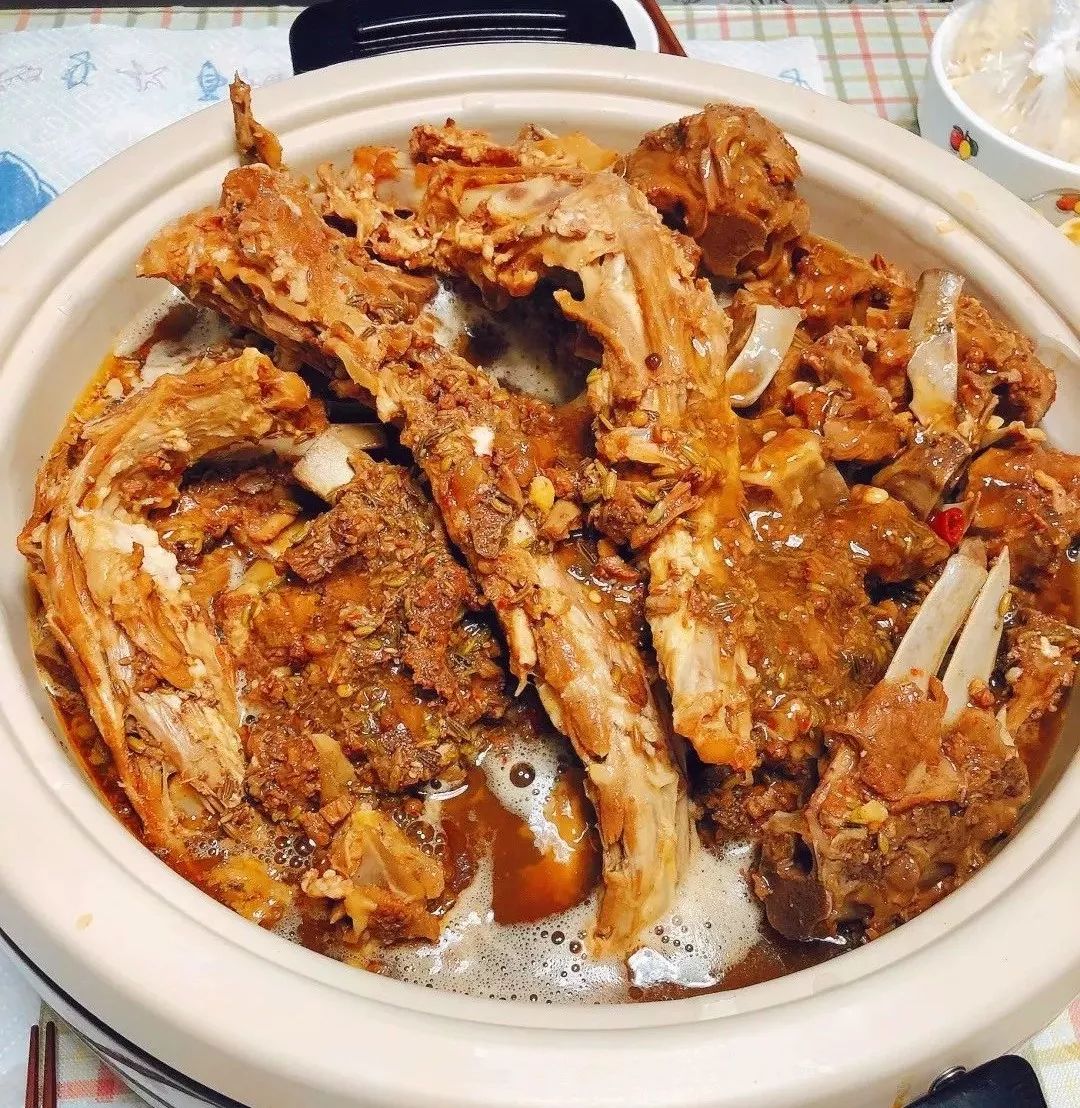 这是小编最爱的羊蝎子店了