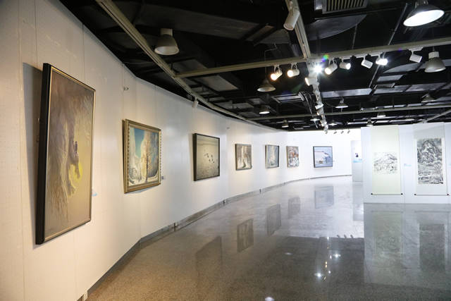 雪国精灵冰雪绘画作品联展在山西大学美术馆展出