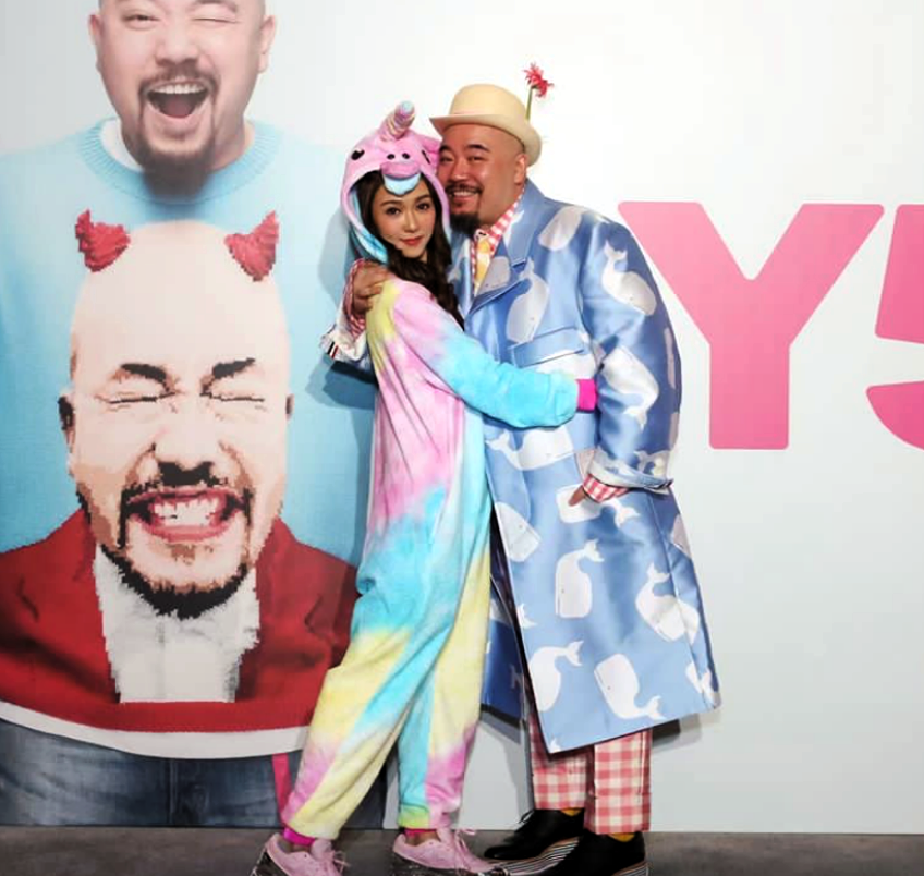 知名作词人黄伟文50岁生日上百位好友前来祝贺天王天后云集